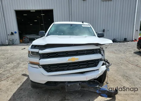 2018 Chevrolet Silverado K1500 Custom z USA, uszkodzony, nr VIN 3GCUKPEC9JG509525